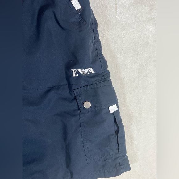 Vintage Emporio Armani Men's Navy Cargo Shorts Tagged XL (Fits Medium) - Picture 5 of 8